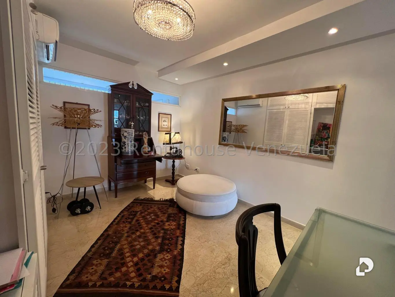 Apartamento en Las Mesetas de Santa Rosa de Lima, Caracas – 11