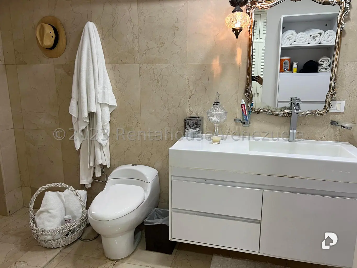Apartamento en Las Mesetas de Santa Rosa de Lima, Caracas – 26