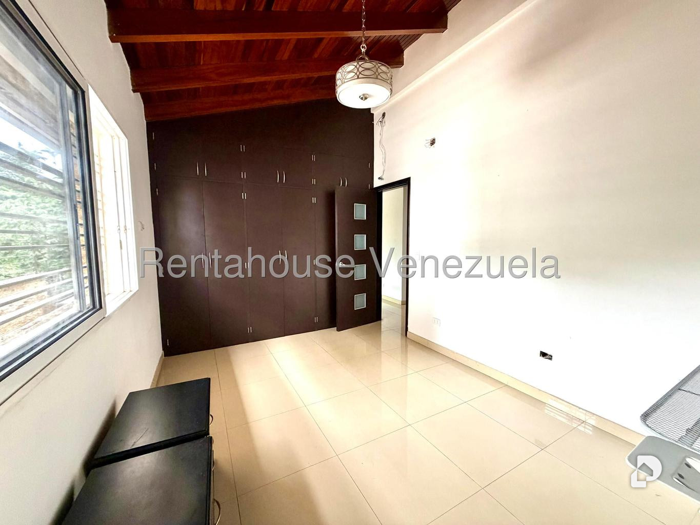 Casa en Miranda, Caracas – 26