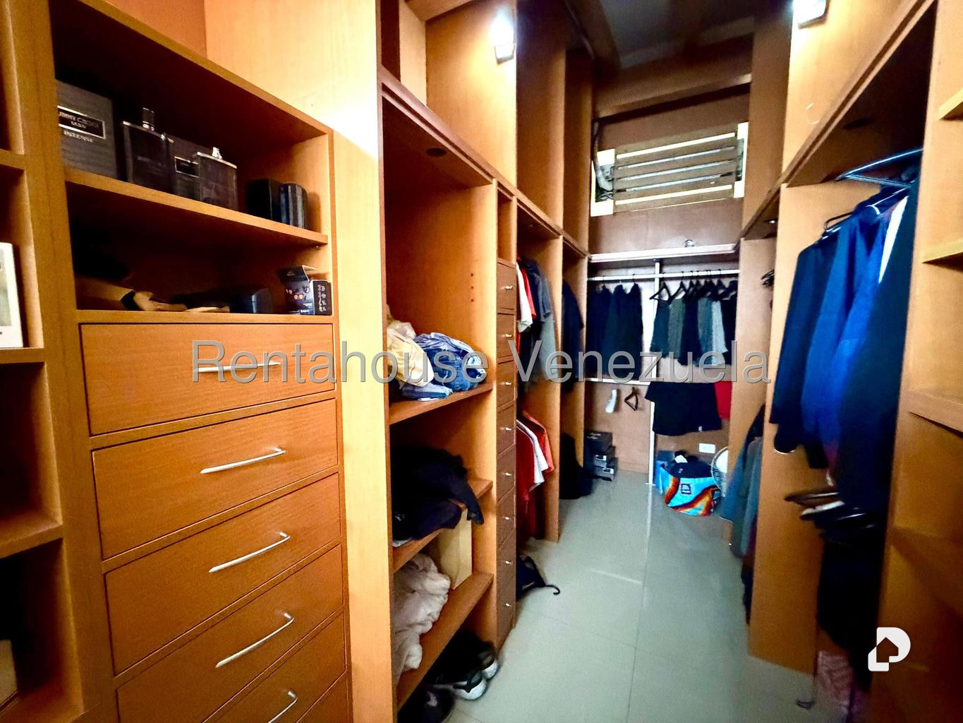 Casa en Miranda, Caracas – 30