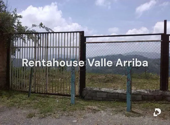 Terreno en Los Robles, Caracas – 6