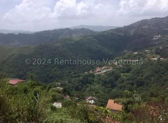 Land in Caracas - 1