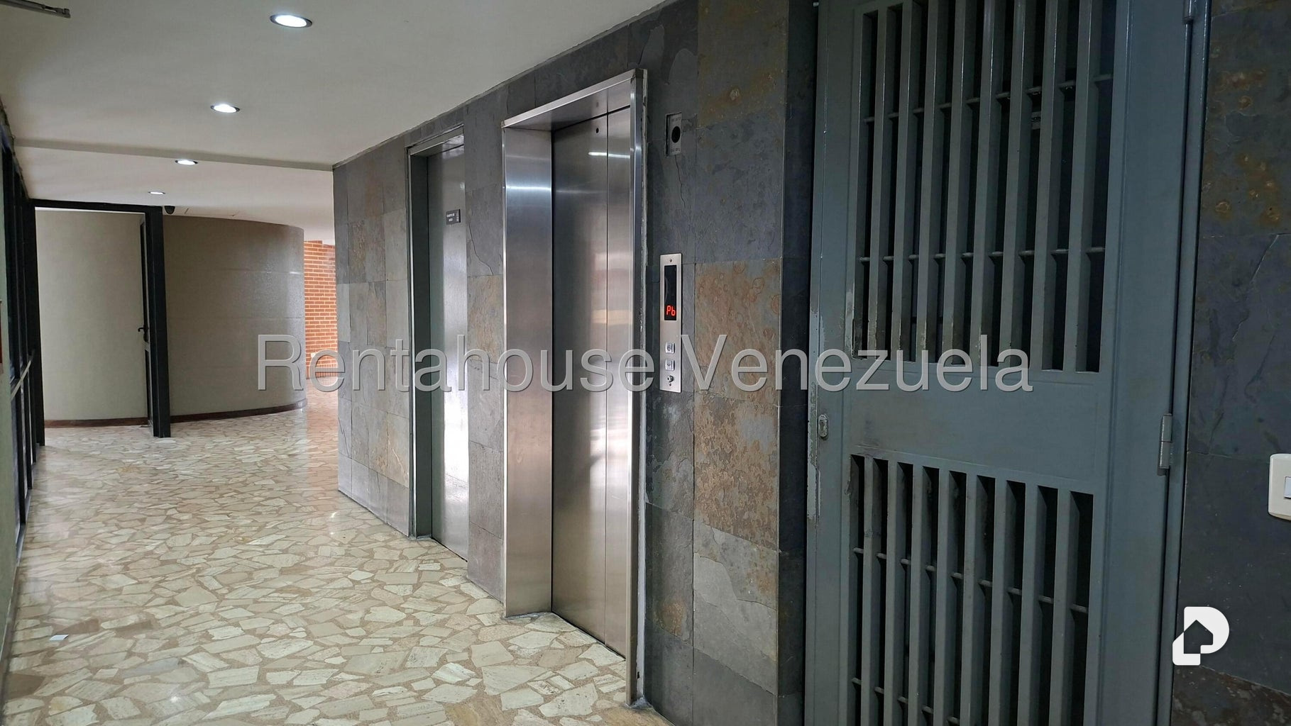Apartamento en El Rosal, Caracas – 8