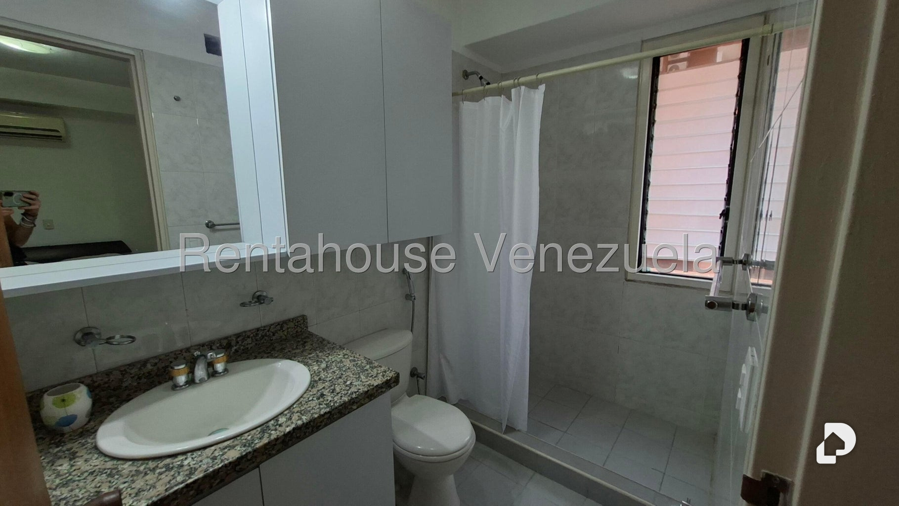 Apartamento en El Rosal, Caracas – 20