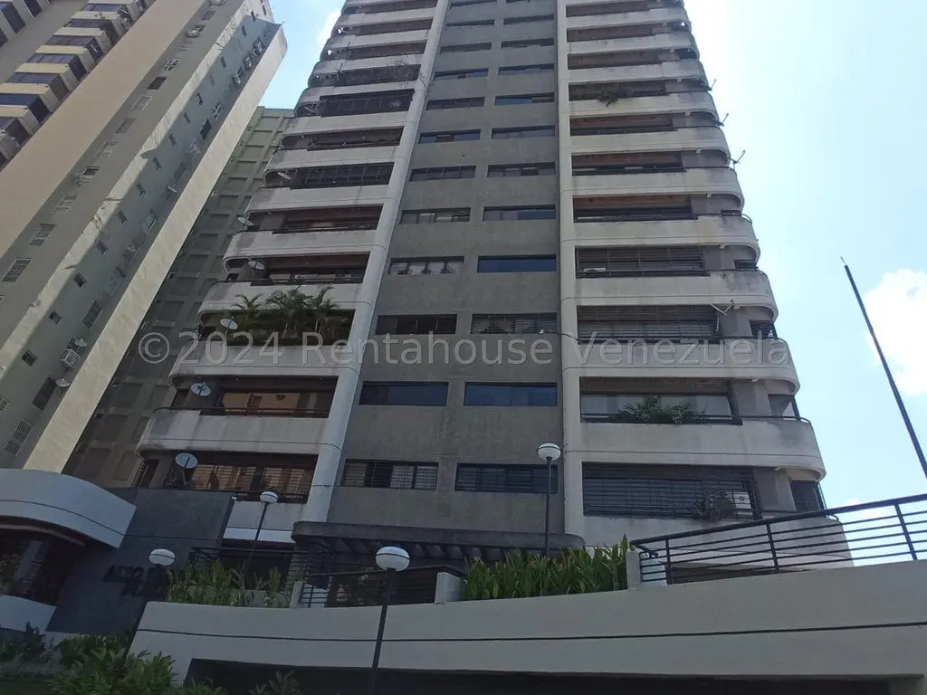 Apartamento en Alto Prado, Caracas - 1