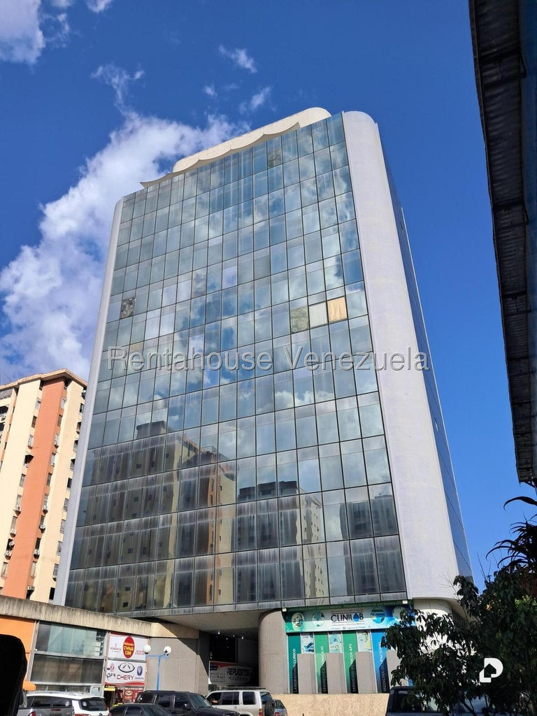 Local comercial en La Urbina, Caracas – 1