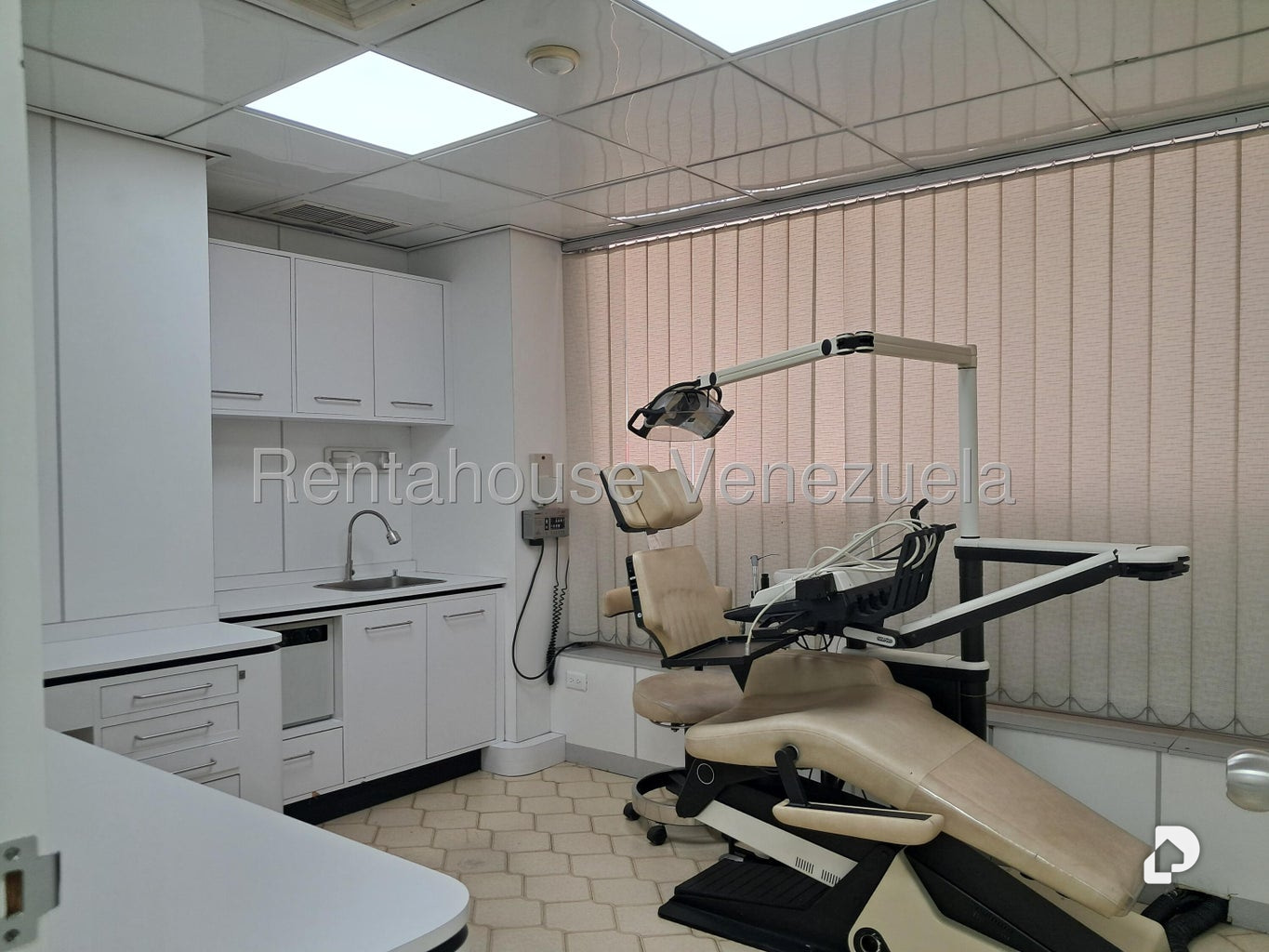 Local comercial en La Urbina, Caracas – 5
