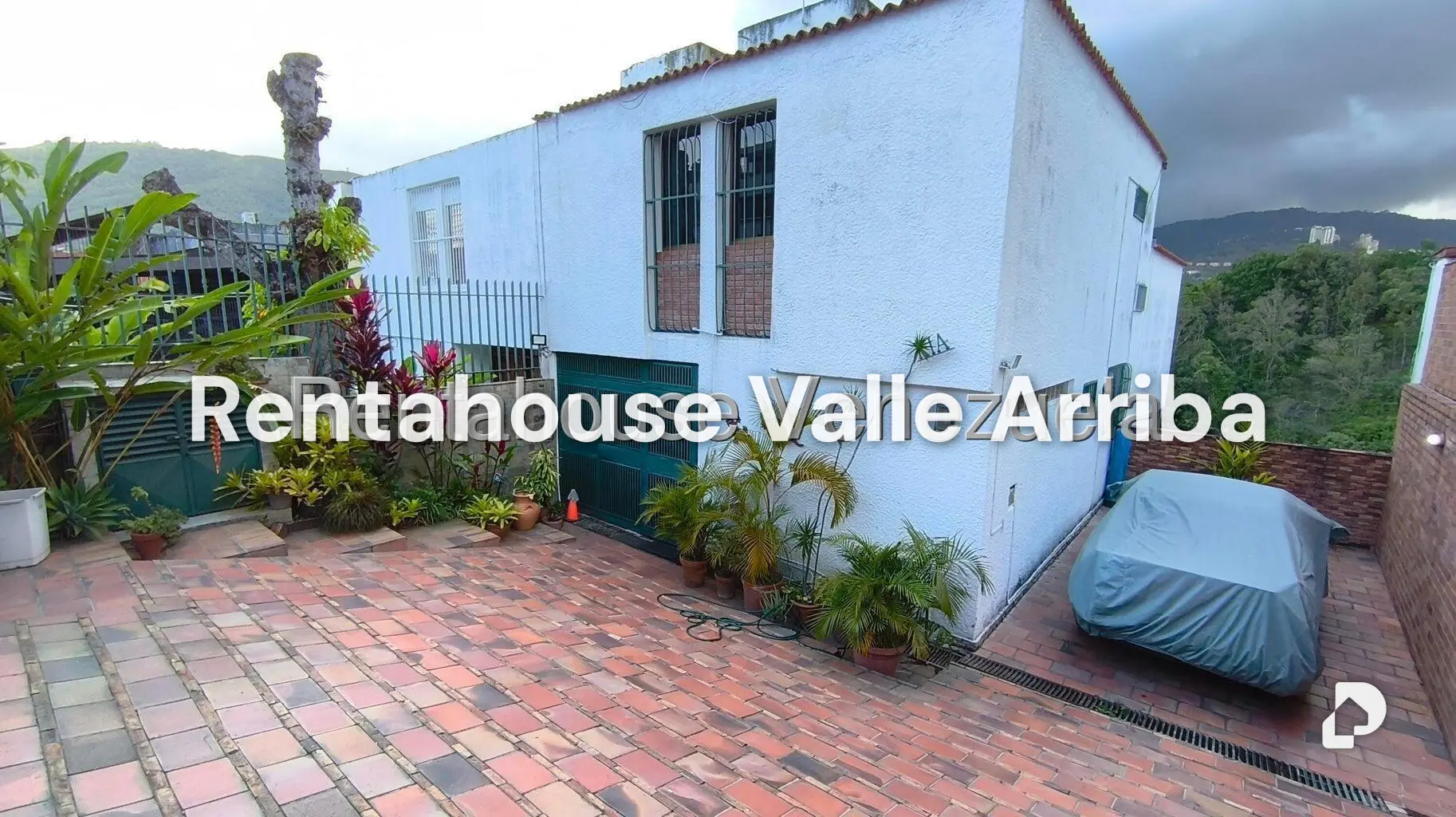 Casa en Lomas De La Trinidad, Caracas – 2