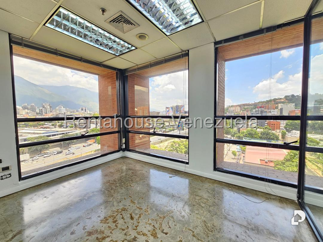 Oficina en Las Mercedes, Caracas – 20
