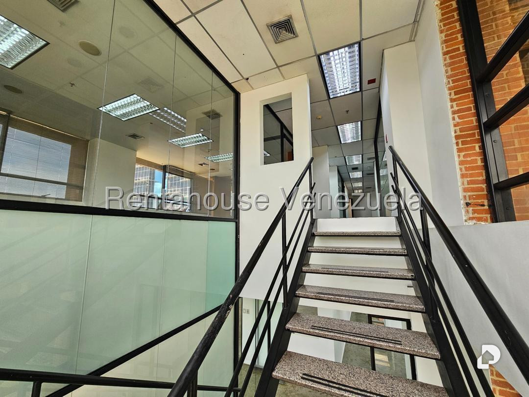 Oficina en Las Mercedes, Caracas – 27