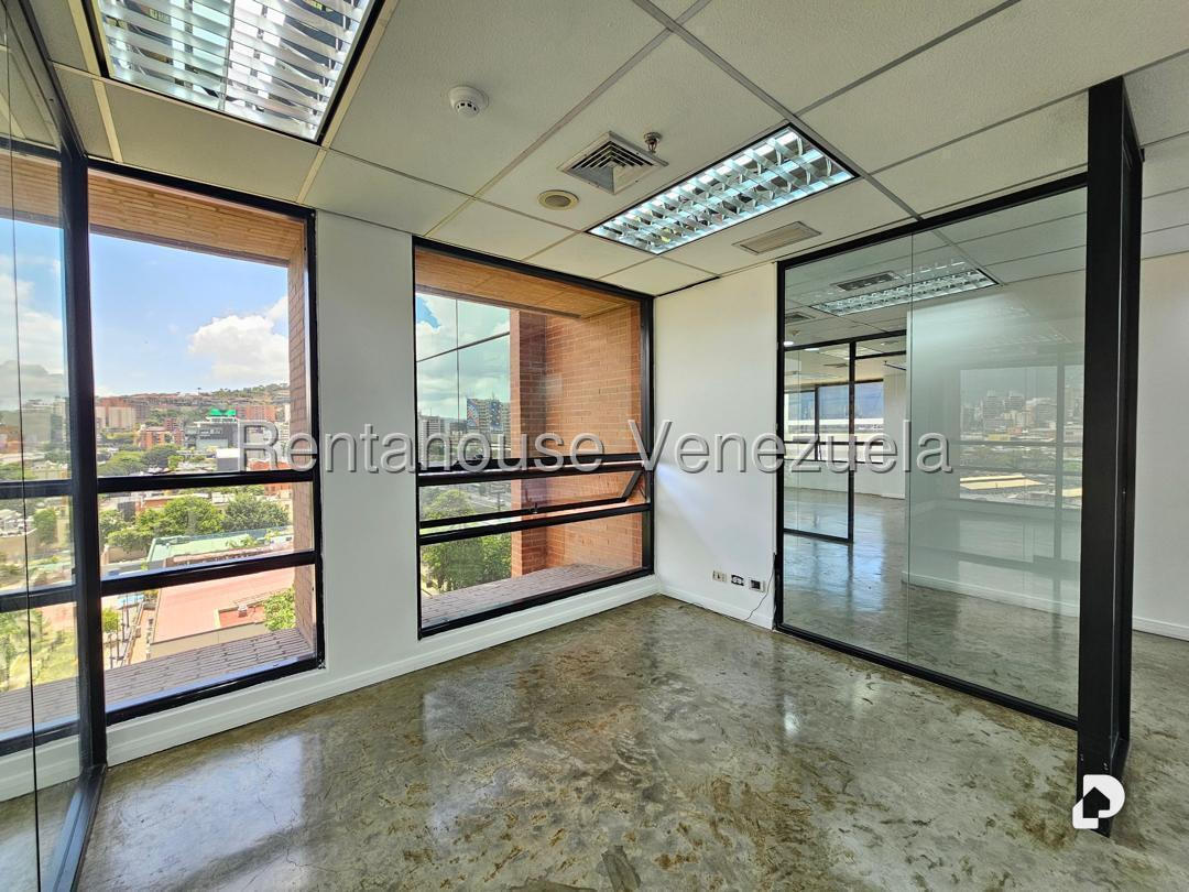 Oficina en Las Mercedes, Caracas – 9