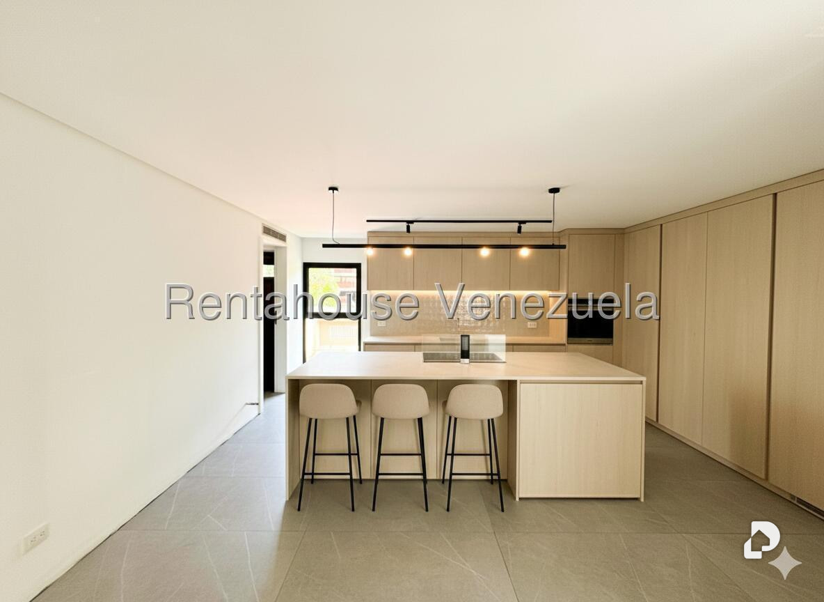 Apartamento en Los Naranjos de las Mercedes, Caracas – 11
