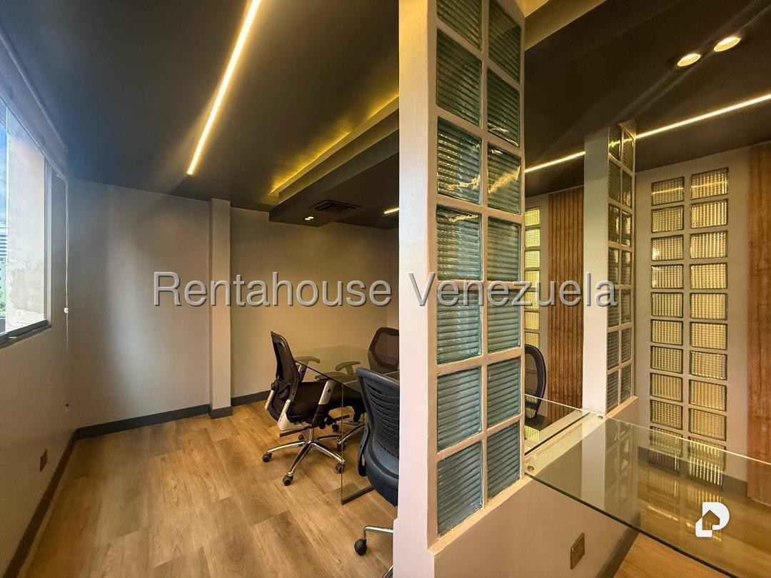 Office in La Castellana, Caracas – 14