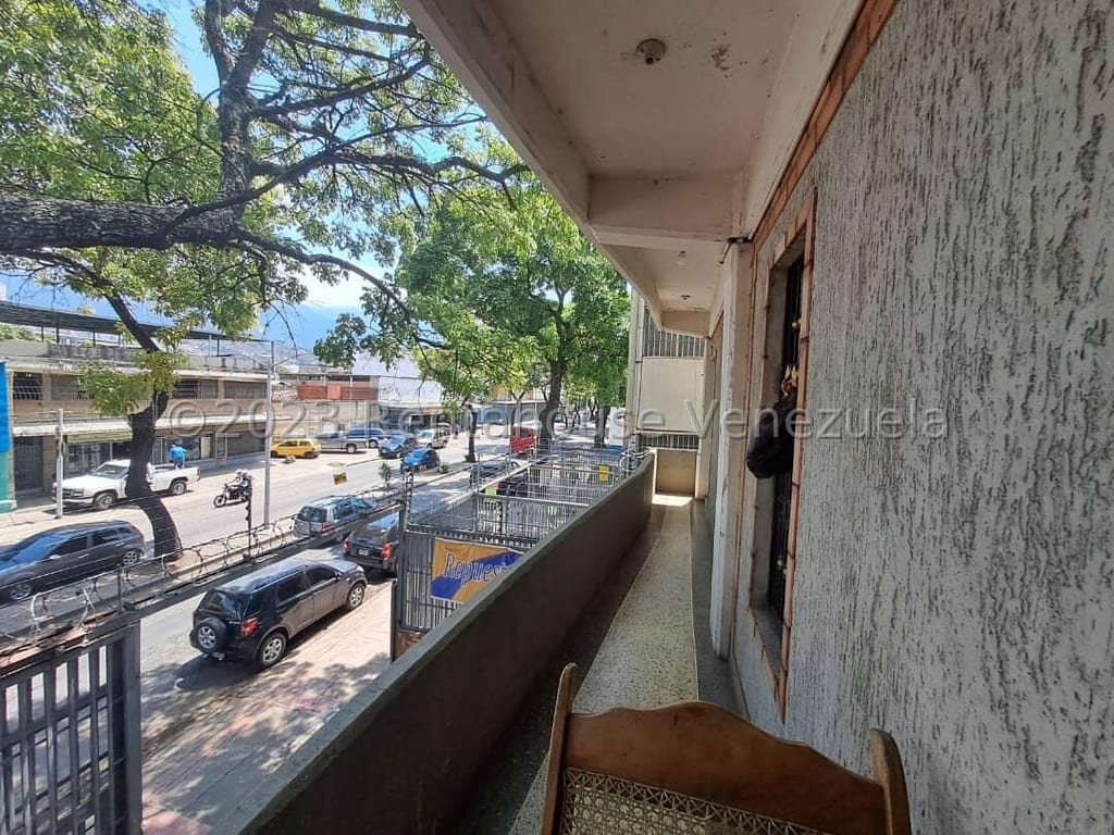 Edificio en Prado de María, Caracas