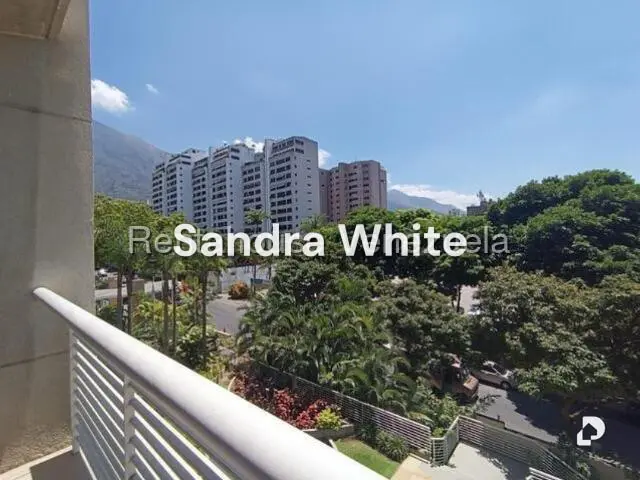 Apartamento en Santa Eduvigis. 27-7073, Caracas – 8