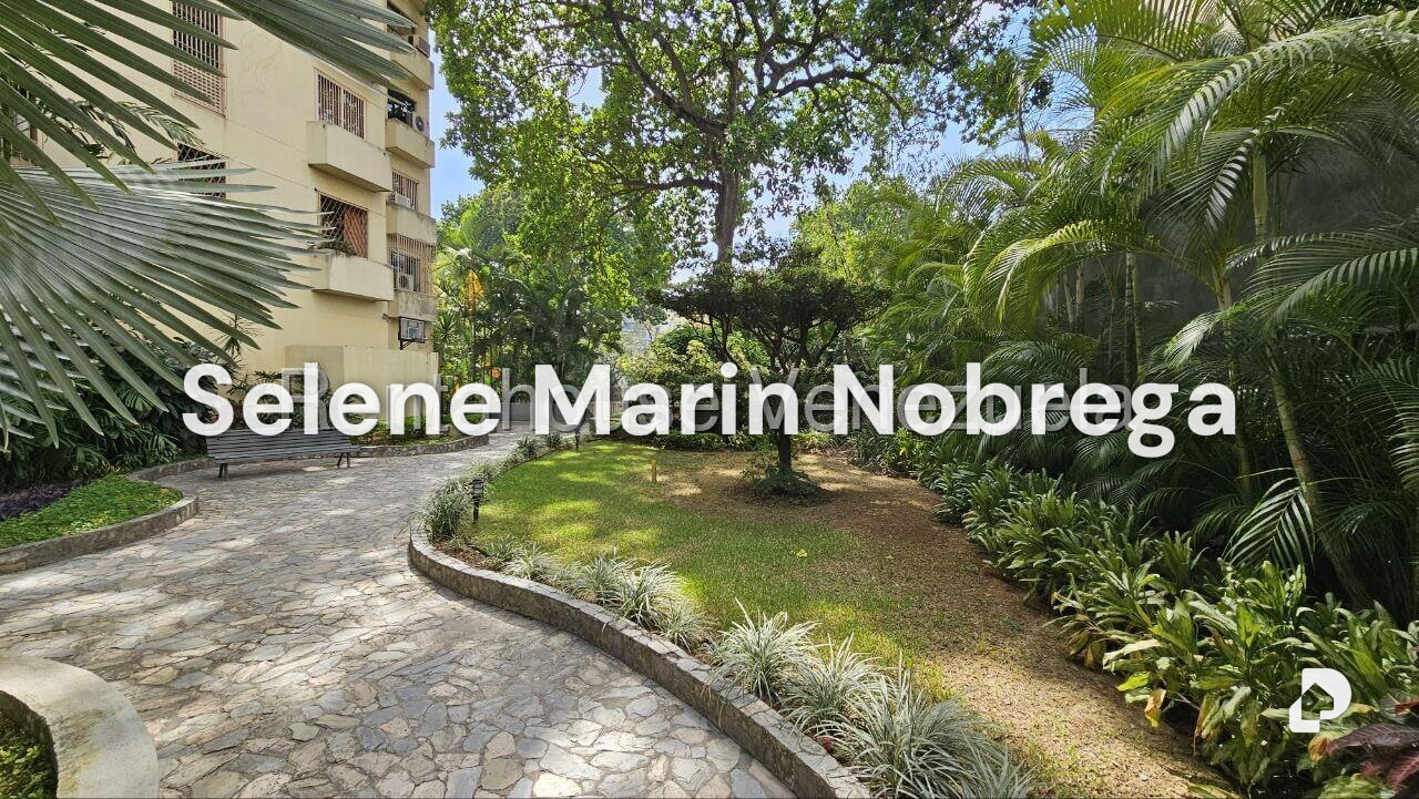 Apartamento en Campo Alegre, Caracas – 28