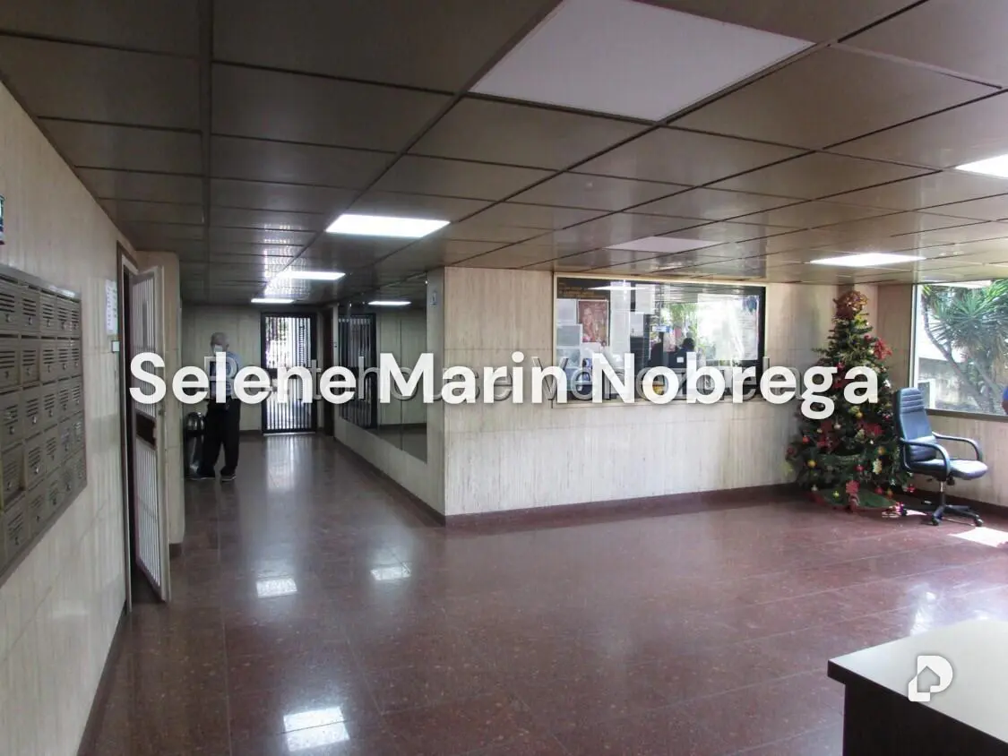 Oficina en Las Mercedes, Caracas – 4