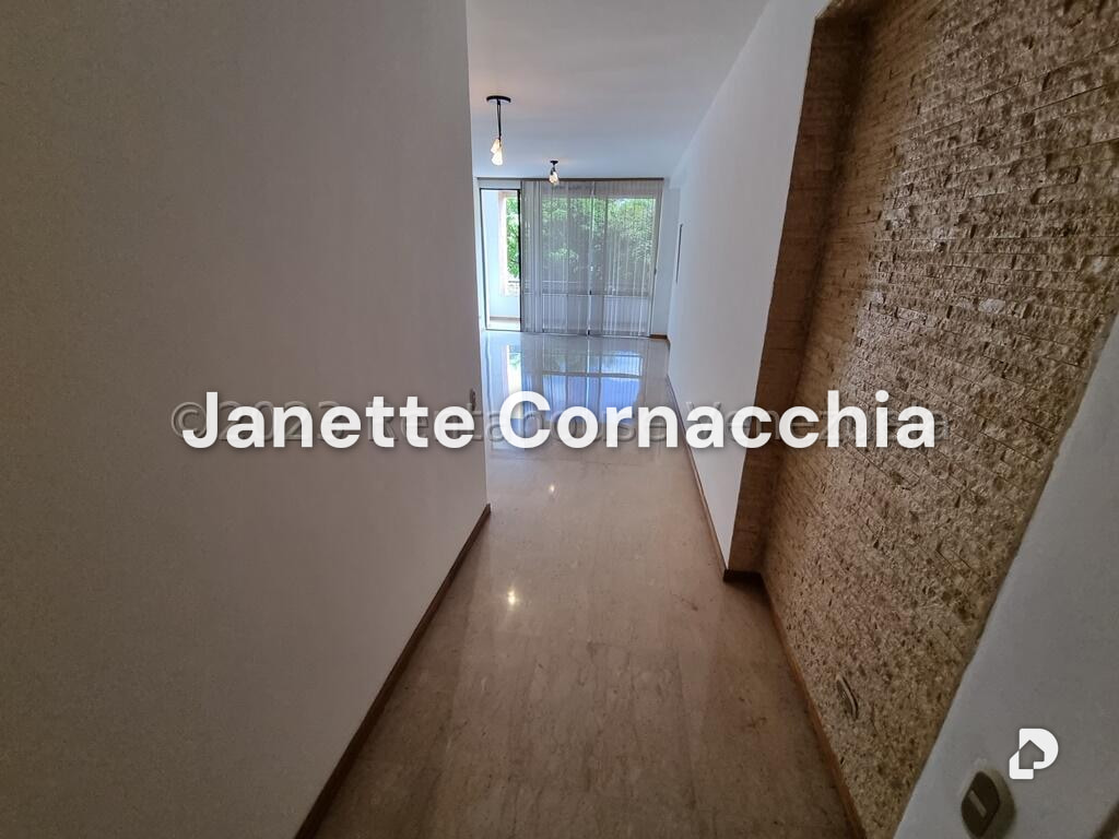 Apartamento en Campo Alegre, Caracas – 22