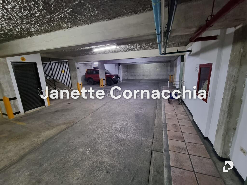Apartamento en Campo Alegre, Caracas – 30