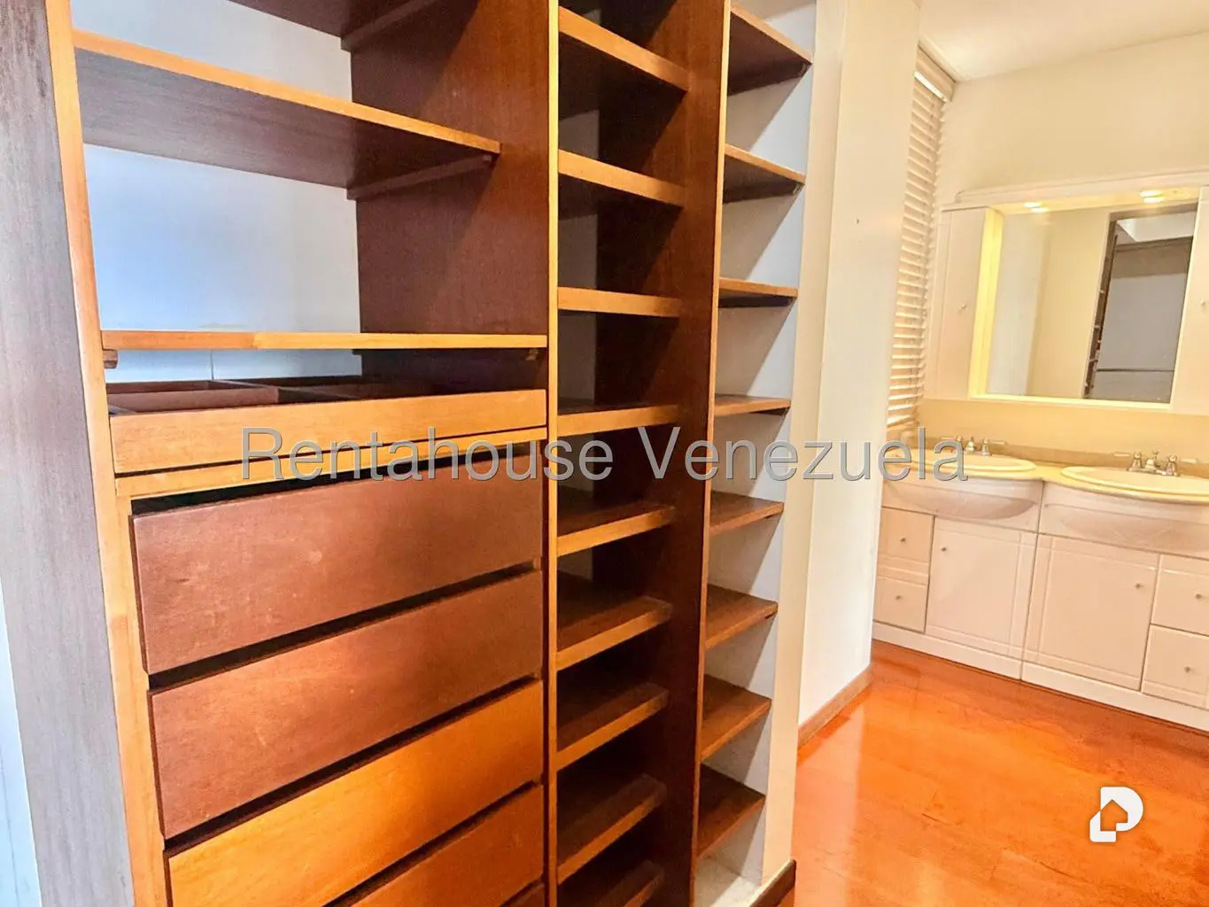 Apartment in Manzanares, Caracas – 49