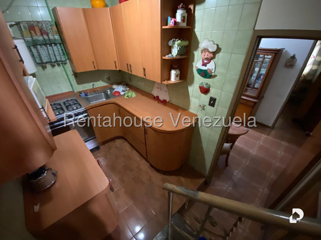 Casa en Catia, Caracas – 12