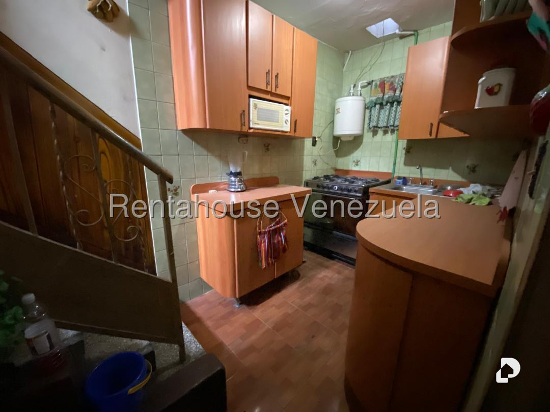 Casa en Catia, Caracas – 13