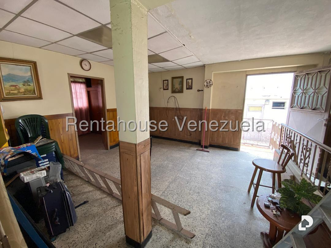 Casa en Catia, Caracas – 23