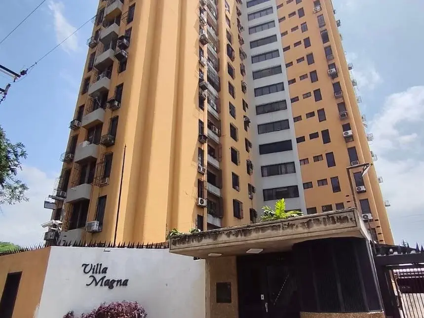 Apartamento en Urbanización Calicanto, Maracay - 1