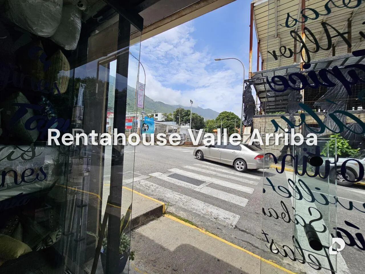 Local comercial en Los Palos Grandes, Caracas – 6