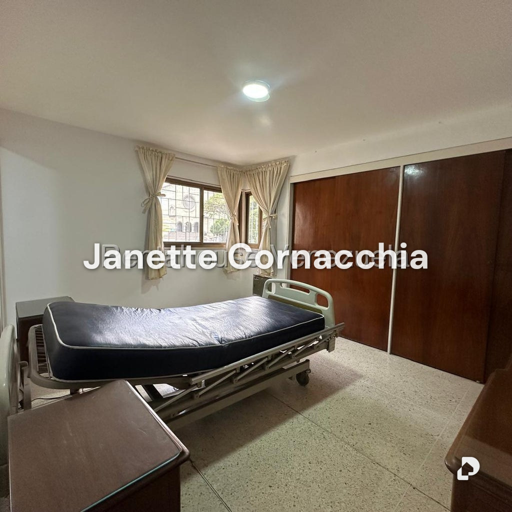 Apartamento en La Florida, Caracas – 17