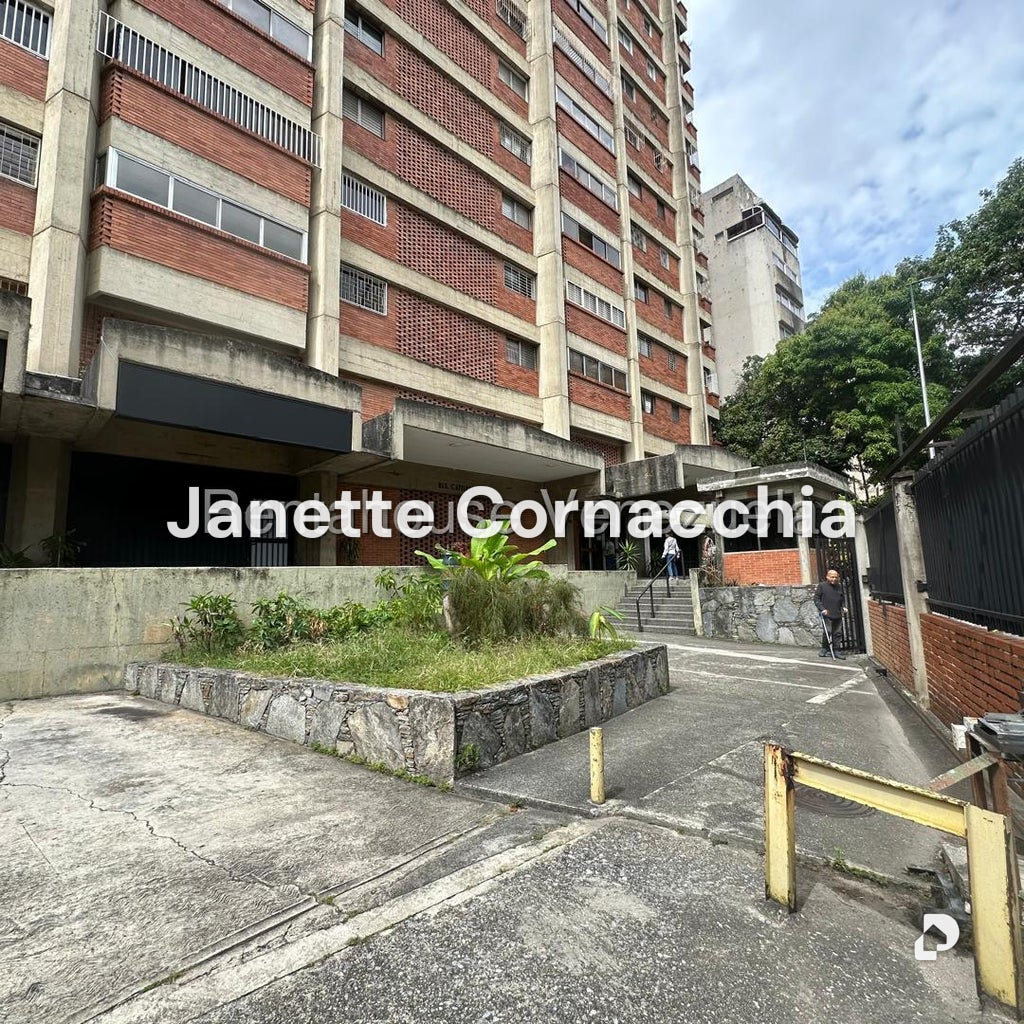 Apartamento en La Florida, Caracas – 3