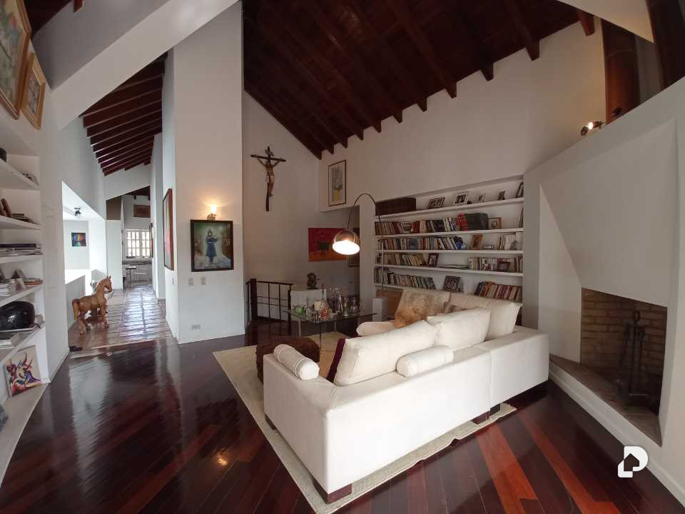 Casa en La Lagunita, Caracas – 30