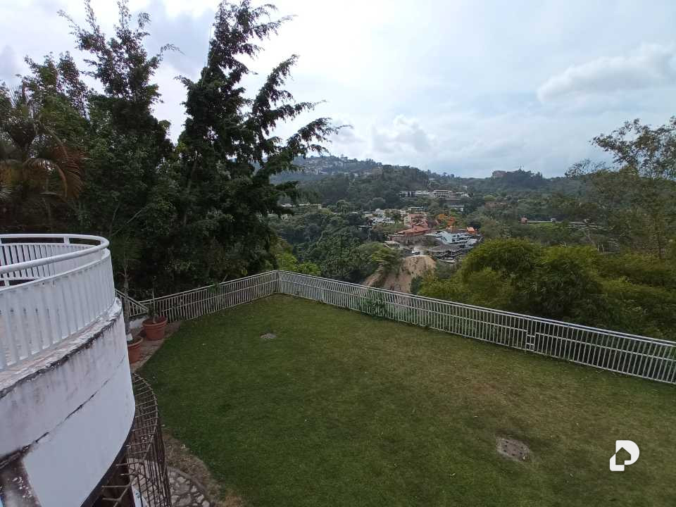 Casa en La Lagunita, Caracas – 24