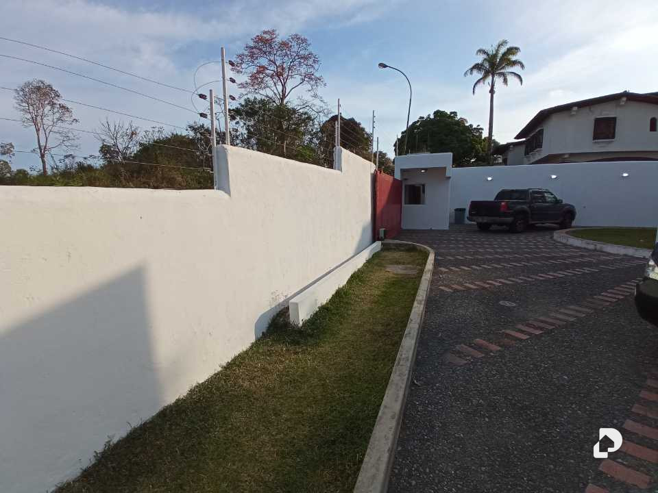 Casa en La Lagunita, Caracas – 2