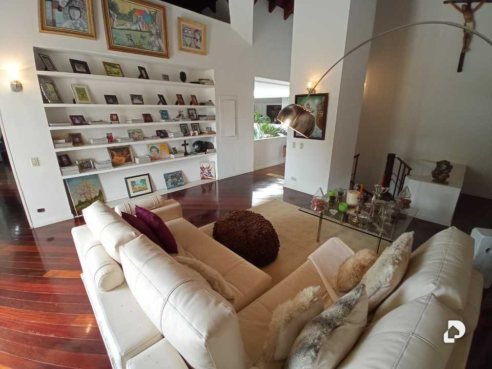 Casa en La Lagunita, Caracas – 32