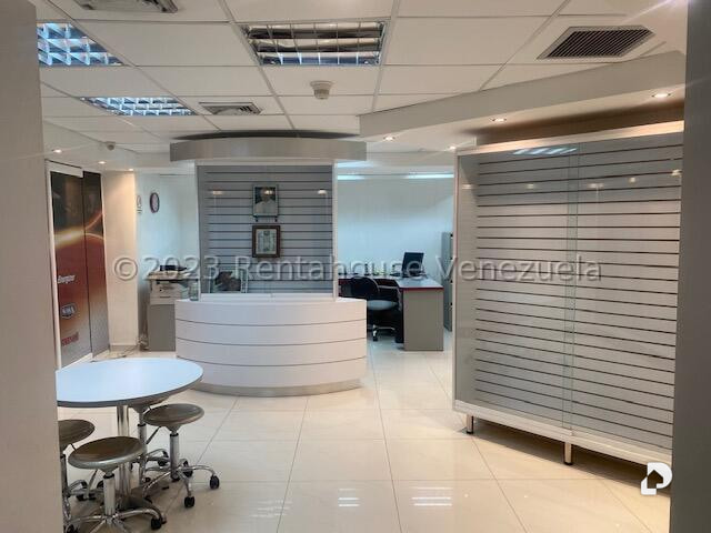 Local comercial en Los Dos Caminos, Caracas – 5