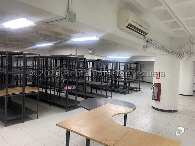 Local comercial en Los Dos Caminos, Caracas – 10