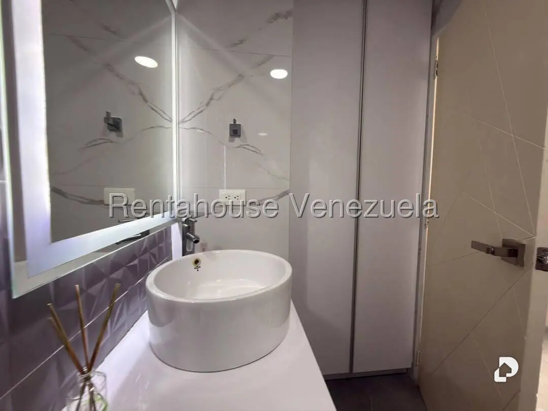 Apartamento en Santa Fe Norte, Caracas – 17