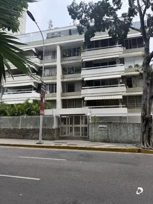 Apartamento en Las Mercedes, Caracas – 23