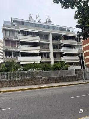 Apartamento en Las Mercedes, Caracas – 24
