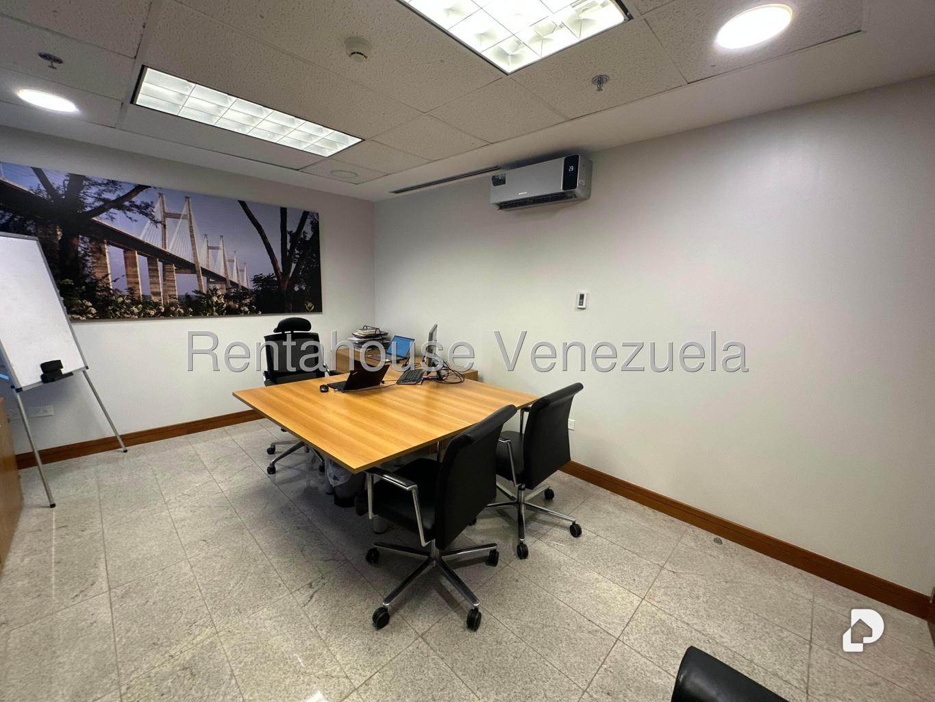 Oficina en Prados del Este, Caracas – 28