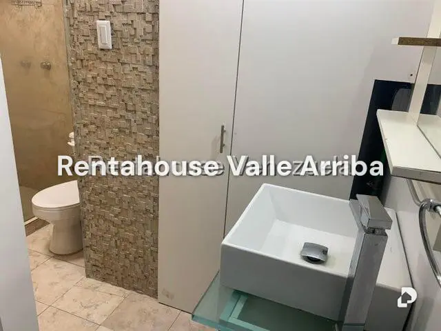 Apartamento en Los Naranjos Humboldt, Caracas – 12