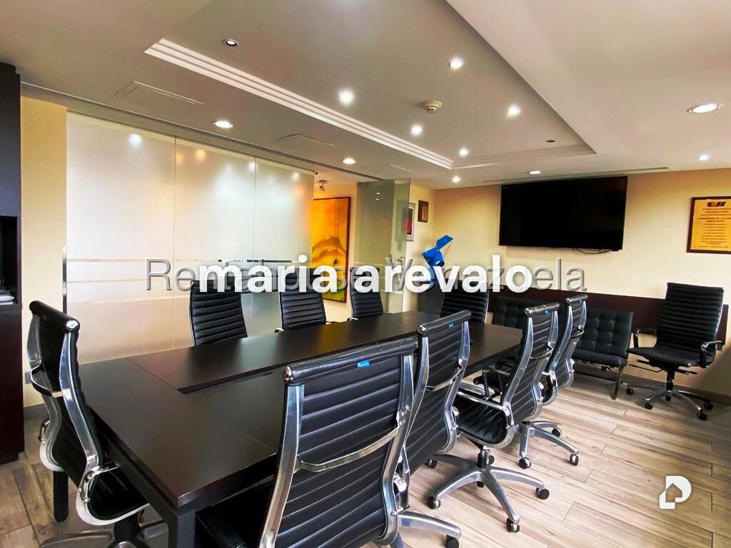 Oficina en Santa Sofía, Caracas – 17