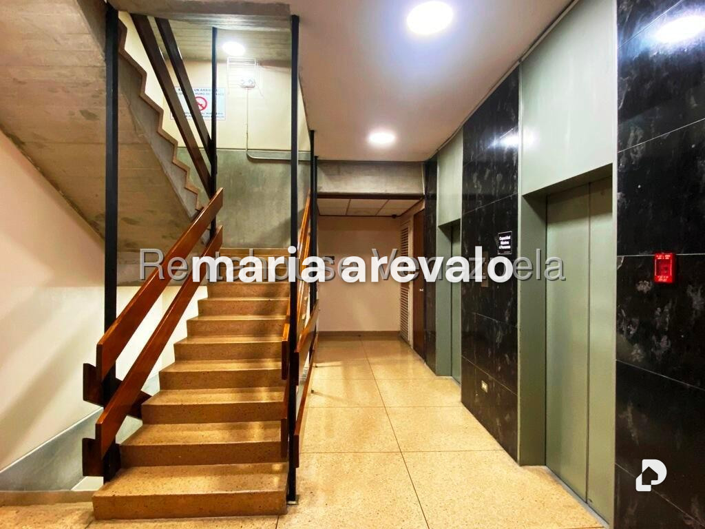 Oficina en Santa Sofía, Caracas – 3