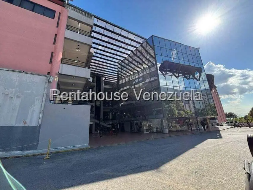 Commercial space in Terrazas del Ávila, Caracas - 1