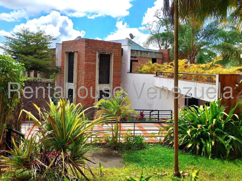 Casa en La Lagunita Country Club, Caracas - 1
