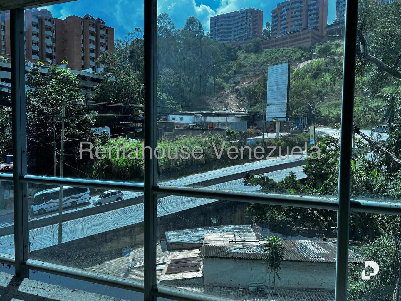 Oficina en Los Naranjos (del Cafetal), Caracas – 13