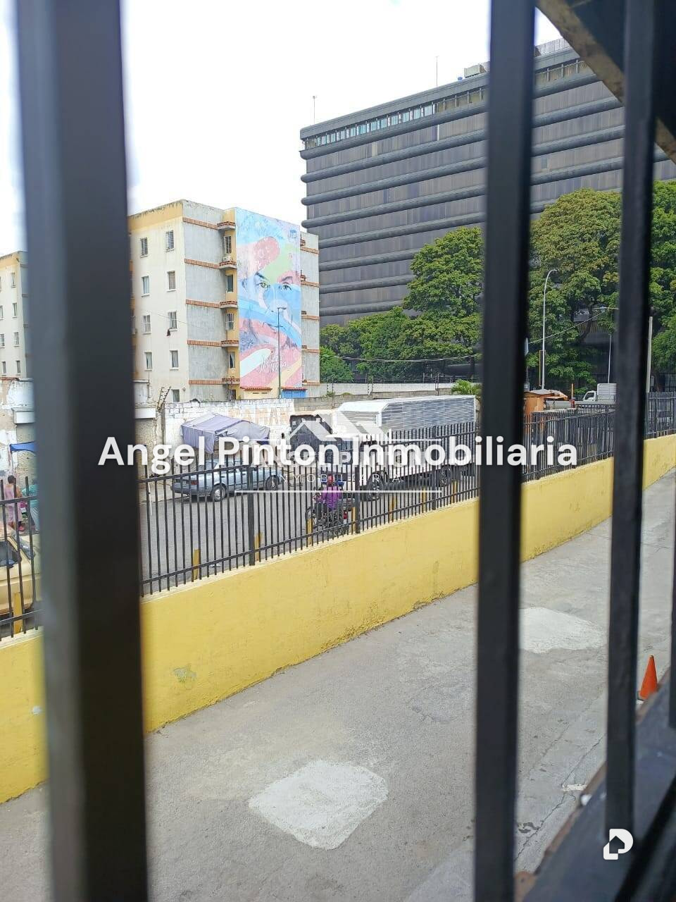 Local comercial en California Norte, Caracas – 1