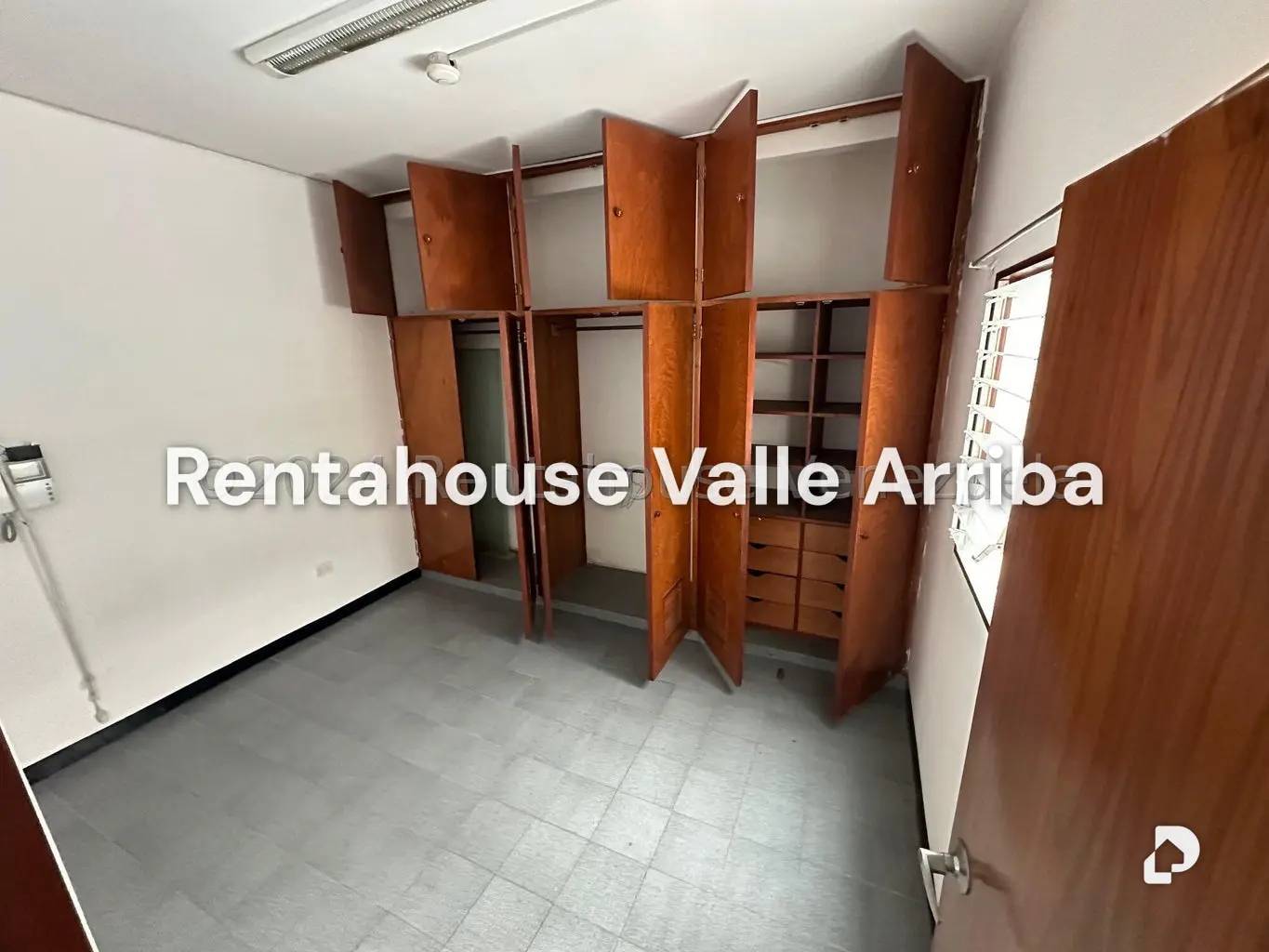 Casa en El Hatillo, Caracas – 24
