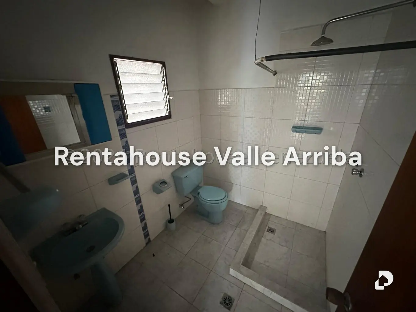 Casa en El Hatillo, Caracas – 25